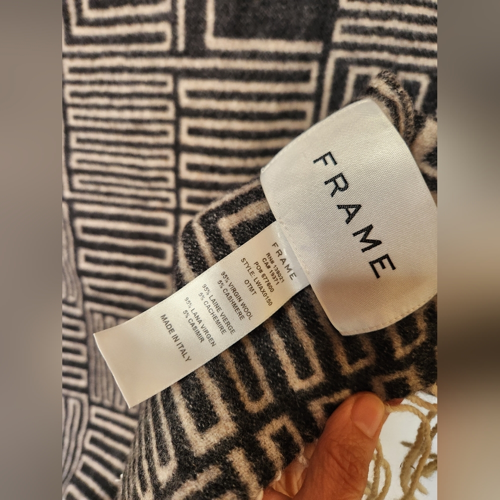 FRAME Brand Virgin Wool + Cashmere Blanket Throw Fringed Soft Designer Italy - Picture 7 of 12